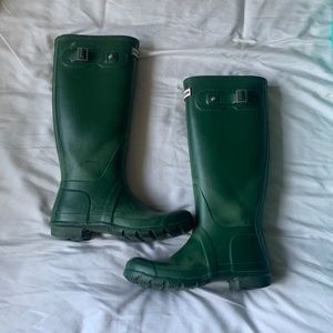 Tall green Hunter boots size 6